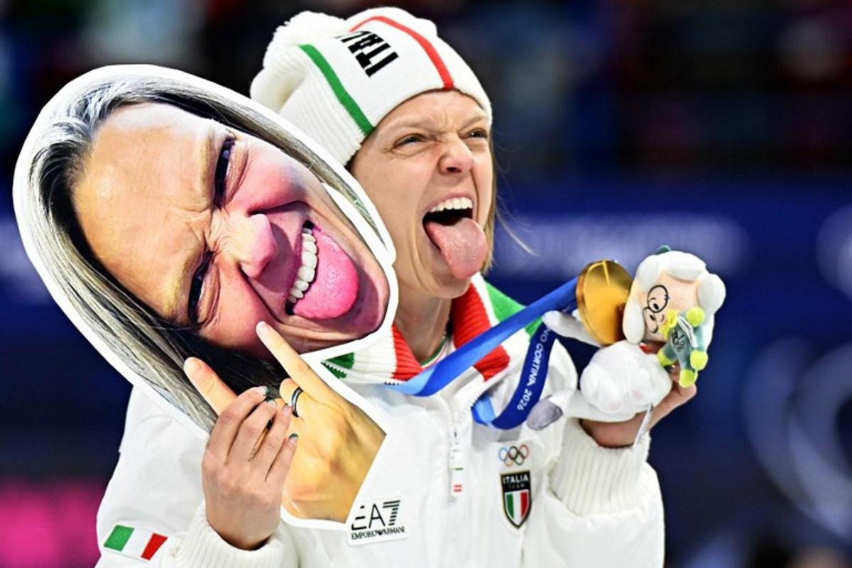 Italy's Arianna Fontana poses with her medal on the podium after winning gold in the short track speed skating mixed team relay final during the Milano Cortina 2026 Winter Olympic Games at Milano Ice Skating Arena in Milan on February 10, 2026. Gabriel BOUYS / AFP