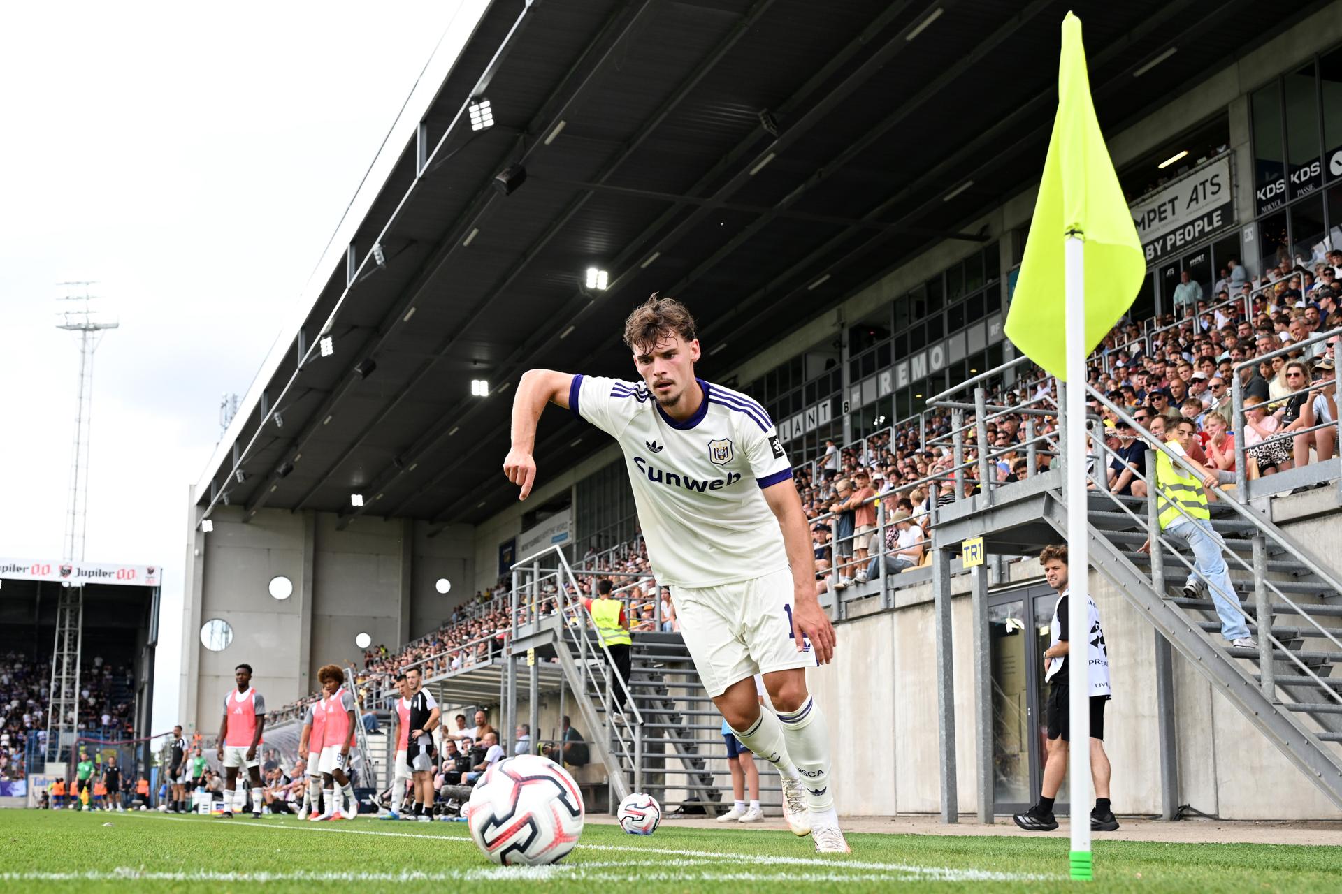 Anderlecht's Lukas Ambros pictured in action during a soccer match between SK Beveren and Royal Sporting Club Anderlecht, Sunday 16 August 2026 in Beveren, on day 2 of the 2026-2027 'Jupiler Pro League' first division of the Belgian championship. BELGA PHOTO MAARTEN STRAETEMANS