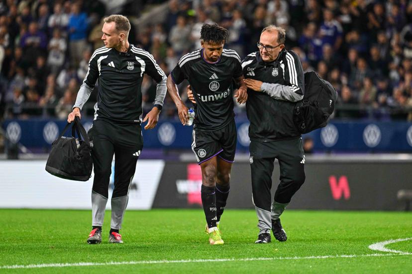 Anderlecht's Tawfik Bentayeb looks suffering during a soccer match between RSC Anderlecht and SV Zulte Waregem, Saturday 19 September 2026 in Brussels, on day 7 of the 2026-2027 'Jupiler Pro League' first division of the Belgian championship. BELGA PHOTO EMILE WINDAL