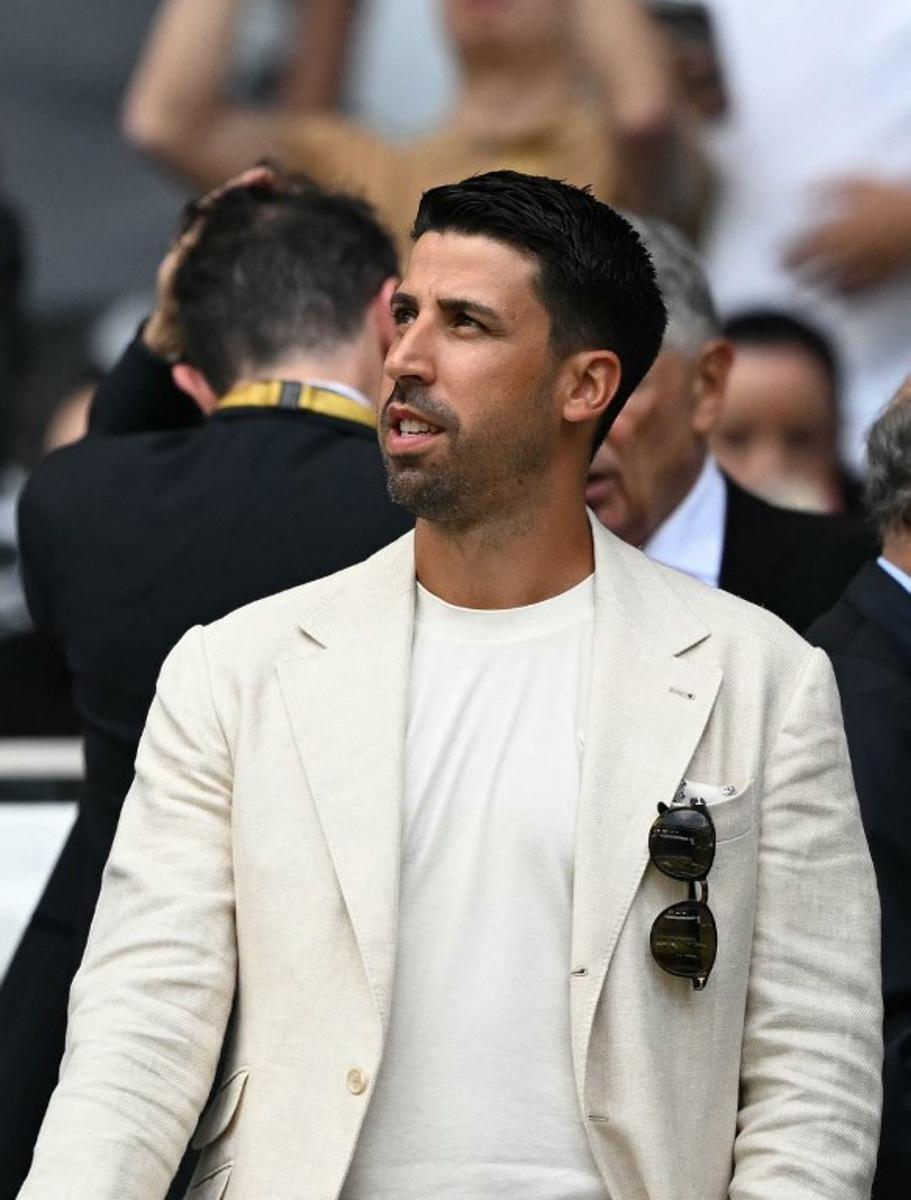 Former German football player Sami Khedira attends during the FIFA Club World Cup 2025 Group H football match between Spain's Real Madrid and Saudi's Al-Hilal at the Hard Rock stadium in Miami on June 18, 2025. PATRICIA DE MELO MOREIRA / AFP