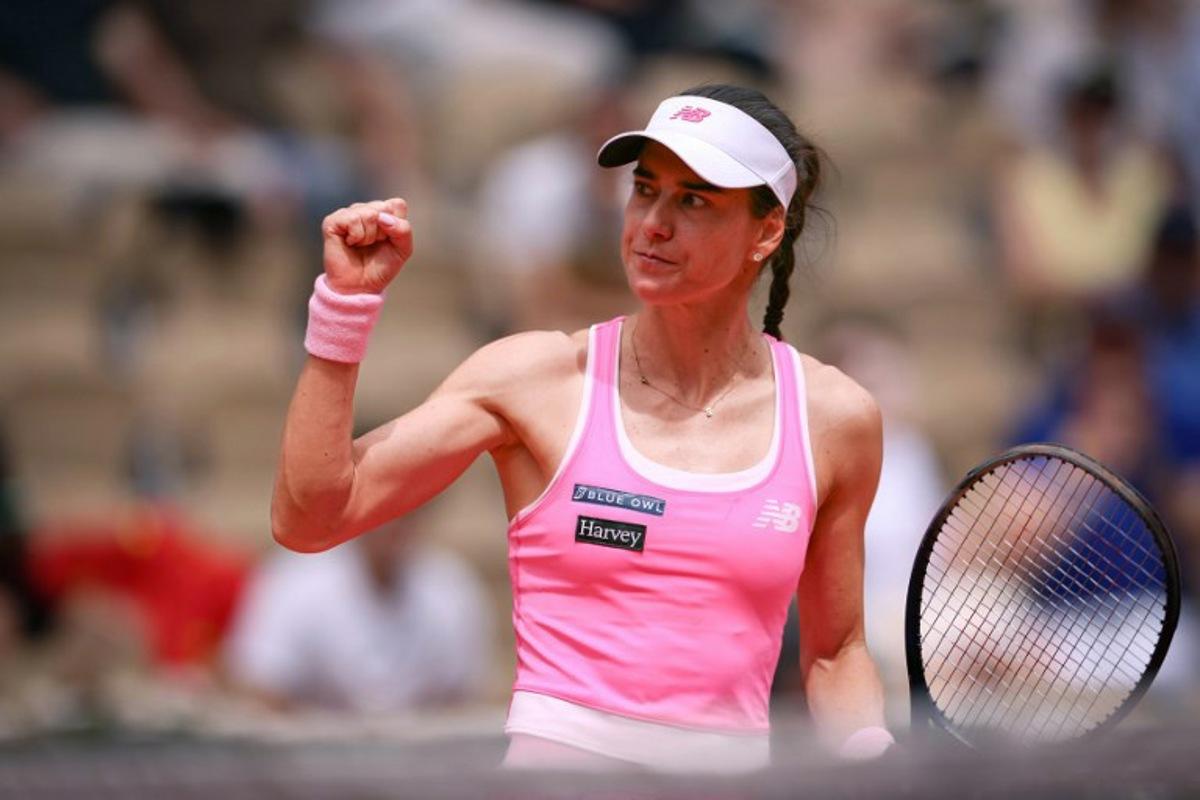Romania's Sorana Cirstea reacts to a point against China's Wang Xiyu during their women's singles match on day 8 of the French Open tennis tournament on Court Suzanne-Lenglen at the Roland-Garros Complex in Paris on May 31, 2026. Alain JOCARD / AFP