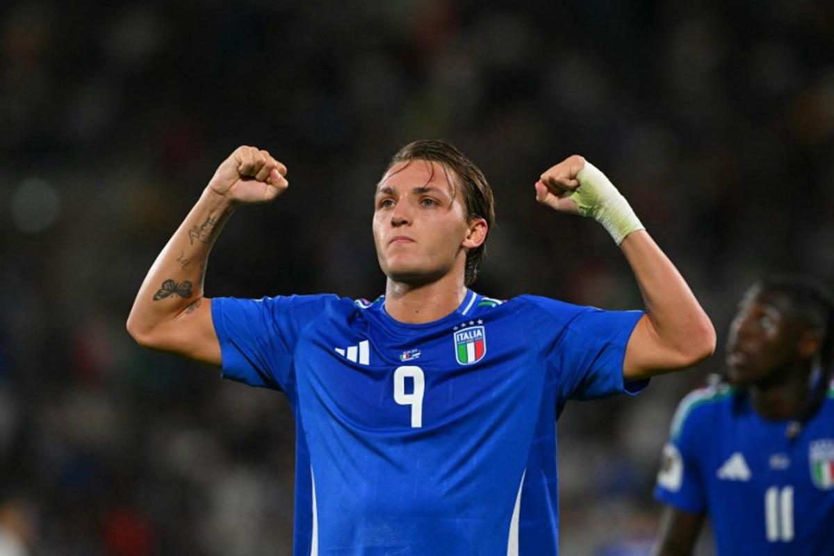 Italy's forward #09 Mateo Retegui (C) celebrates after scoring Italy's second goal during the FIFA World Cup 2026 Group I qualification football match between Italy and Estonia at the Stadio di Bergamo, in Bergamo, on September 5, 2025. Andreas SOLARO / AFP