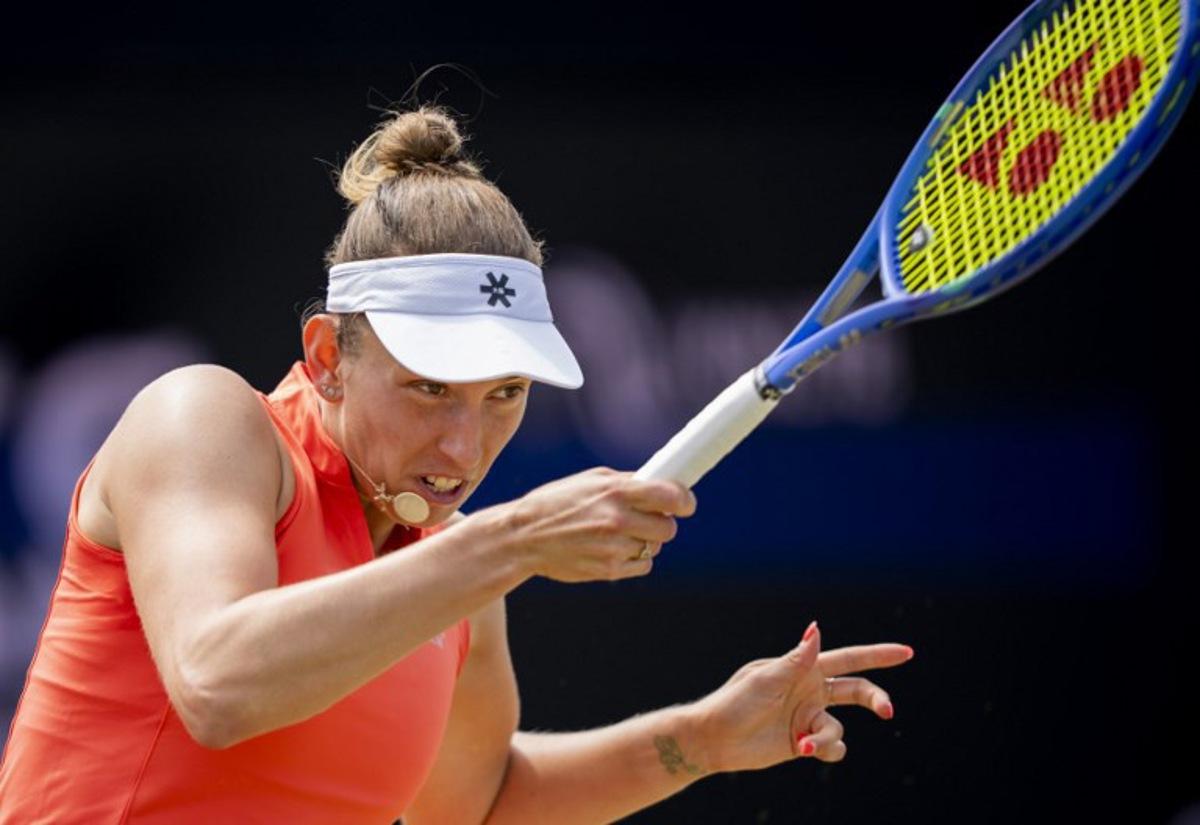 Belgium's Elise Mertens returns the ball to Romania's Elena-Gabriela Ruse during the final of the Libema Open tennis tournament, in Rosmalen on June 15, 2025. Sander Koning / ANP / AFP