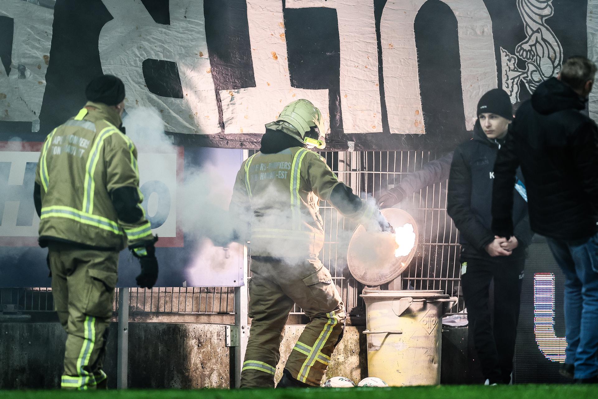 Illustration picture shows firemen during a soccer match between Sporting Charleroi and Club Brugge KV, Saturday 27 January 2024 in Charleroi, on day 22 of the 2023-2024 'Jupiler Pro League' first division of the Belgian championship. BELGA PHOTO BRUNO FAHY