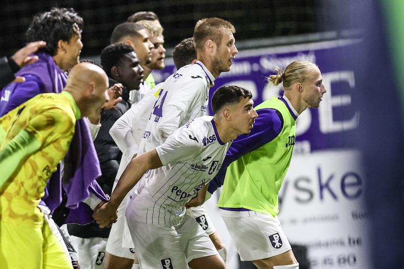 Patro Eisden's players celebrate after winning a soccer match between RFC Liège and Patro Eisden Maasmechelen, on Sunday 25 October 2026 in Liege, on day 8 of the 2026-2027 'Challenger Pro League' second division of the Belgian championship. BELGA PHOTO BRUNO FAHY