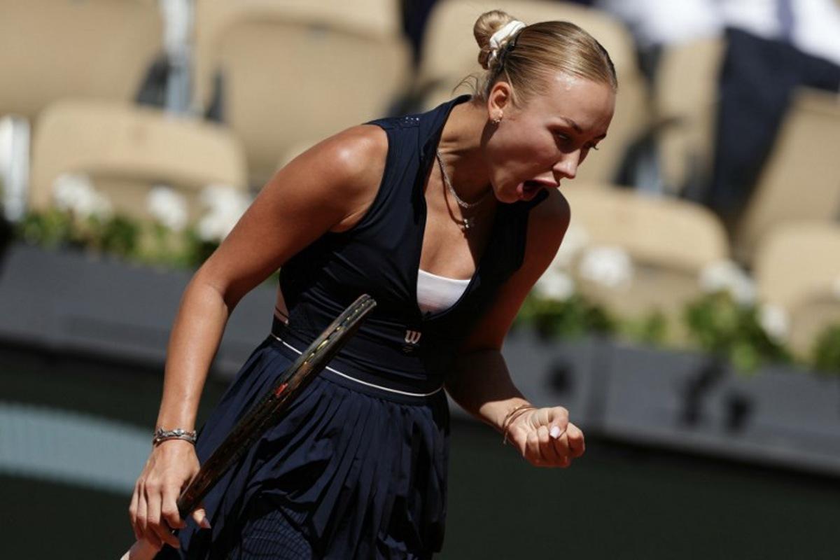Austria's Anastasia Potapova reacts to a point against Anna Kalinskaya during their women's singles match on day 9 of the French Open tennis tournament on Court Suzanne-Lenglen at the Roland-Garros Complex in Paris on June 1, 2026. Dimitar DILKOFF / AFP