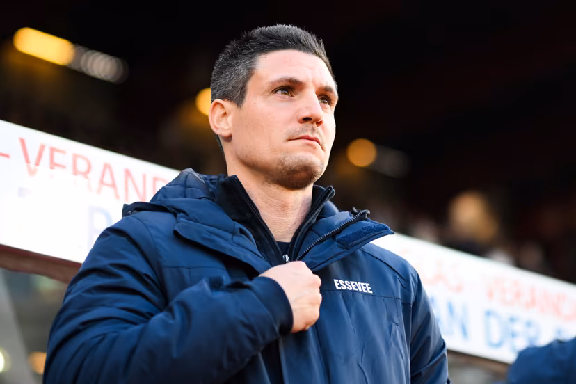 Essevee's head coach Steve Colpaert pictured before a soccer match between SV Zulte Waregem and Sporting Charleroi, Sunday 22 March 2026 in Waregem, on day 30 of the 2025-2026 'Jupiler Pro League' first division of the Belgian championship. BELGA PHOTO MAARTEN STRAETEMANS