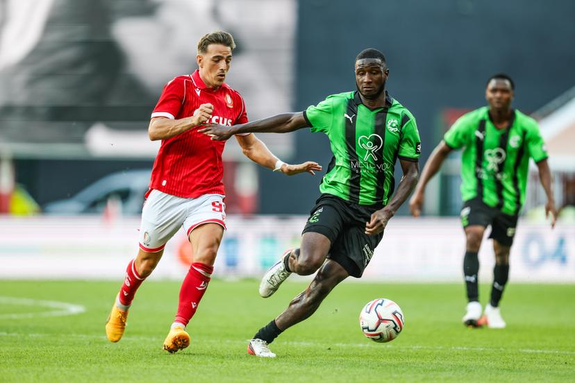 Standard's Casper Nielsen and Cercle's Makaya Ibrahima Diaby fight for the ball during a soccer match between Standard de Liege and Cercle Brugge, Saturday 8 August 2026 in Liege, on day 1 of the 2026-2027 'Jupiler Pro League' first division of the Belgian championship. BELGA PHOTO BRUNO FAHY