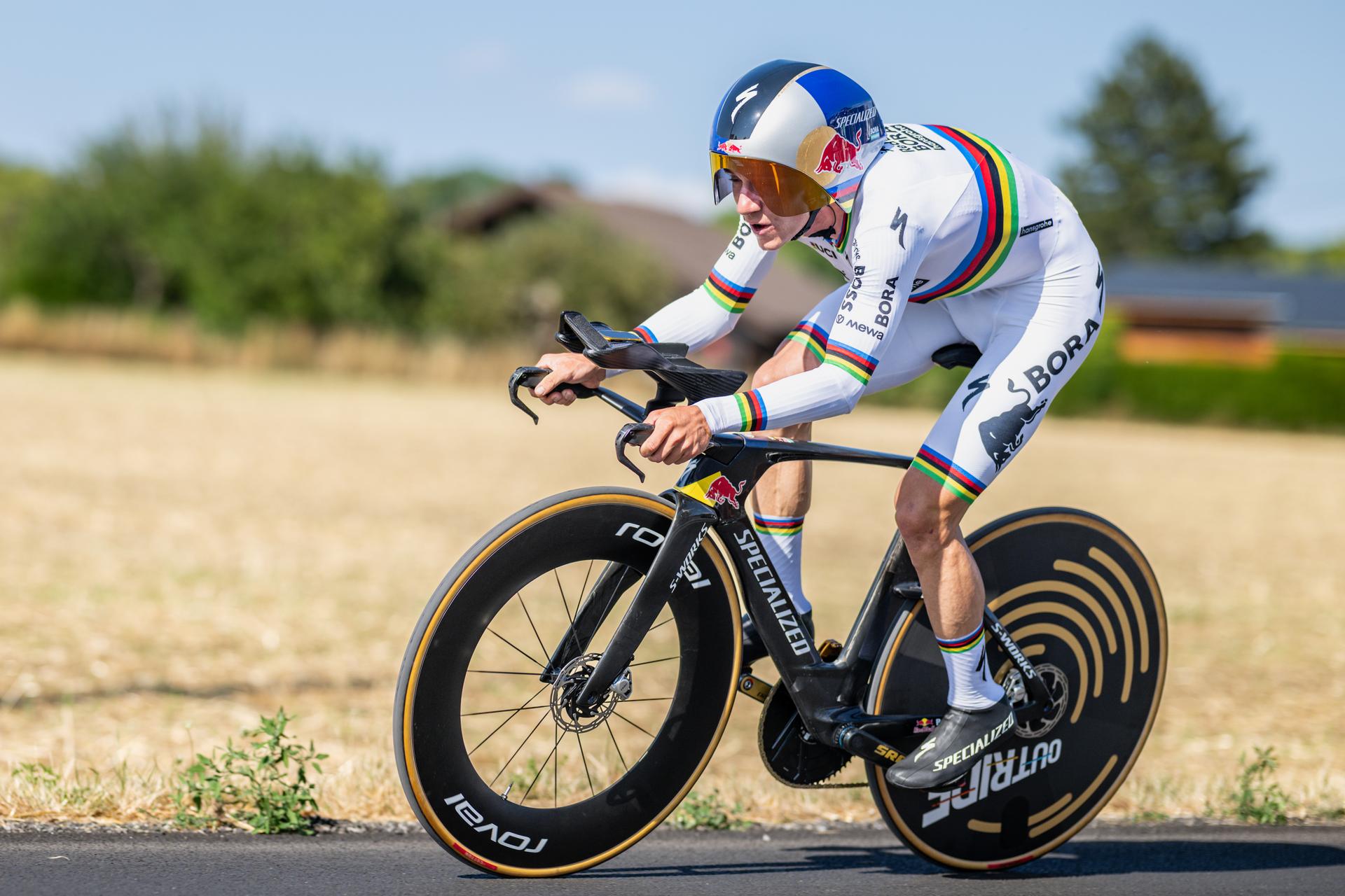 Belgian Remco Evenepoel of Red Bull-BORA-hansgrohe pictured in action during the stage 16 of the 2026 Tour de France cycling race, an individual Time Trial stage of 26km from Evian-les-Bains to Thonon-les-Bains, on Tuesday 21 July 2026. The 113th edition of the Tour de France starts on Saturday 4 July in Barcelona, Spain, and will finish in Paris, France on the 26th of July. BELGA PHOTO DAVID PINTENS