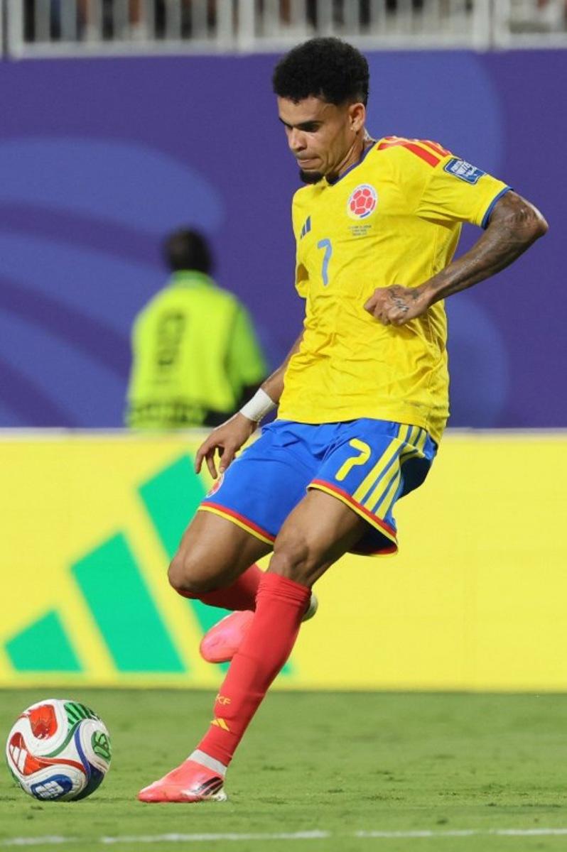 Colombia's forward #07 Luis Diaz shoots during the 2026 World Cup round of 32 football match between Colombia and Ghana at the Kansas City Stadium in Kansas City on July 3, 2026. Odd ANDERSEN / AFP