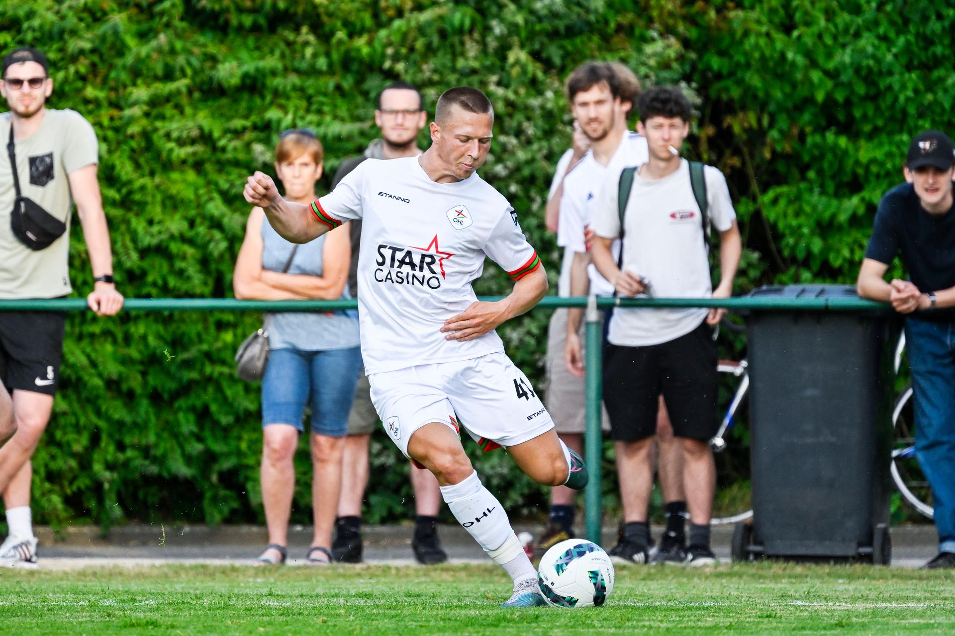 OHL's Ilias Breugelmans pictured in action during a friendly soccer game between first division club Oud-Heverlee Leuven and amateur team Bertem-Leefdaal, Wednesday 21 June 2023 in Oud-Heverlee, in preparation of the upcoming 2023-2023 season. BELGA PHOTO TOM GOYVAERTS